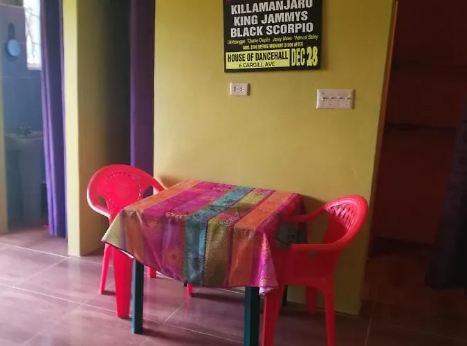 Homey Jamaican Studio * Ocho Rios